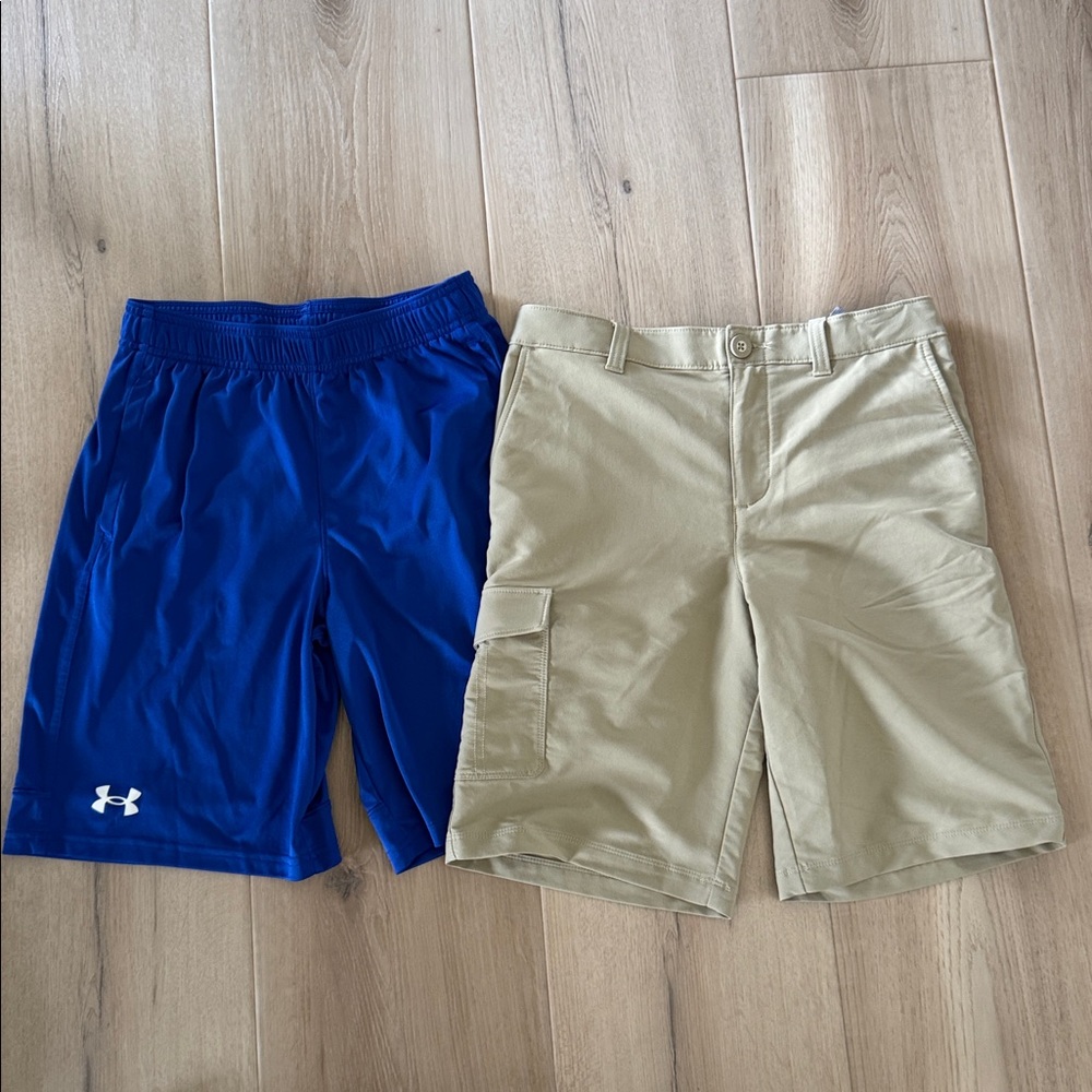 Under Armour Boys Khaki Golf Shorts & Blue Performance Shorts Large